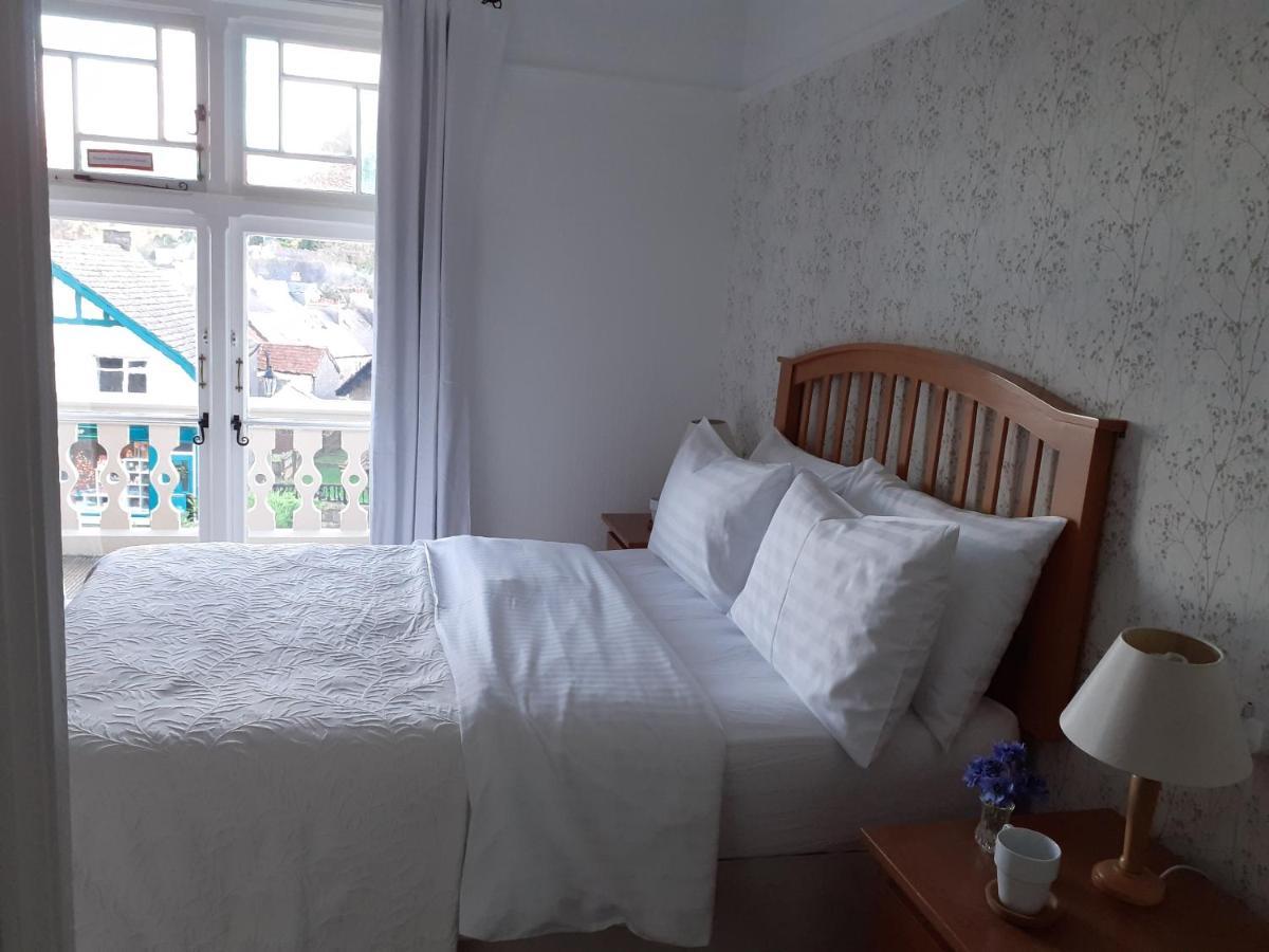 Gable Lodge Guest House Lynton Eksteriør billede
